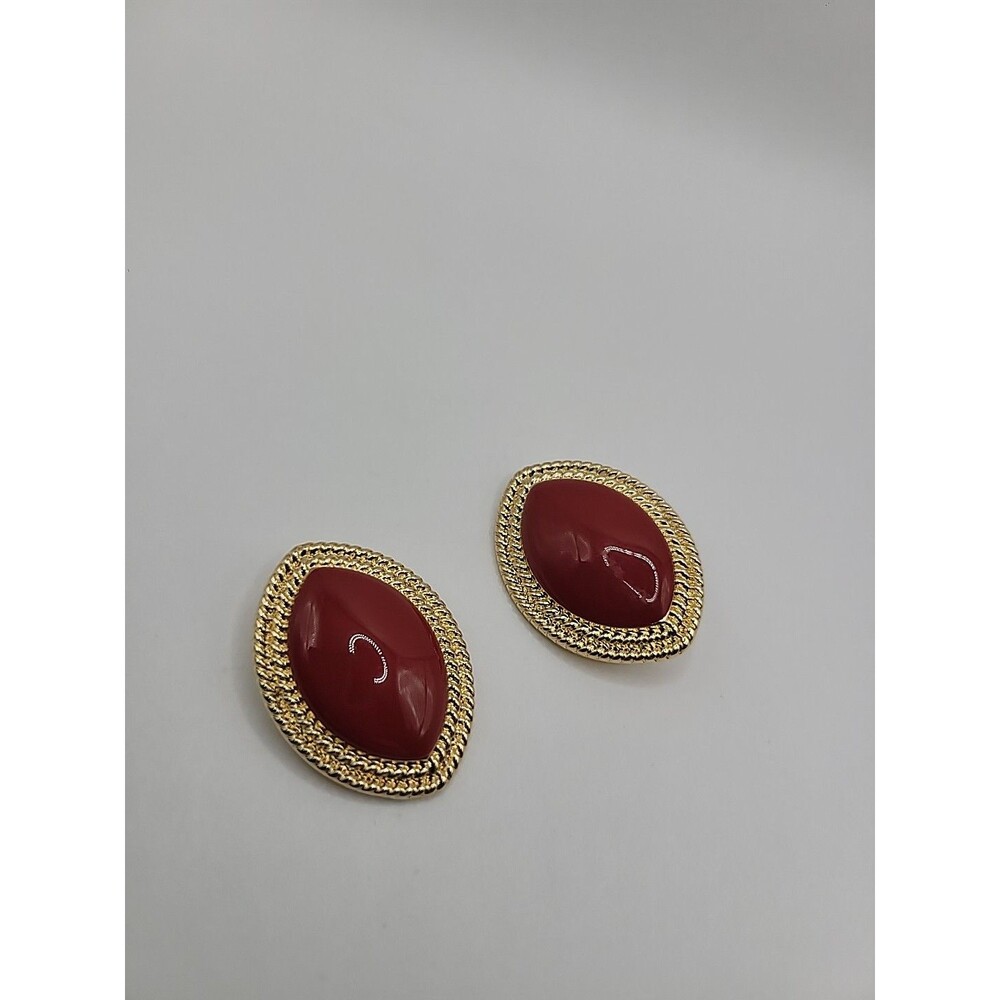 Vintage Red Enamel Clip On Earrings Gold Tone Oval Rope Frame Jewelry